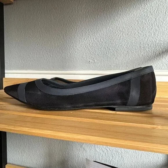 AUTHENTIC FENDI COLIBRI' MESH & LEATHER POINTED TOE FLATS SIZE 39 (8.5) - Picture 2 of 15